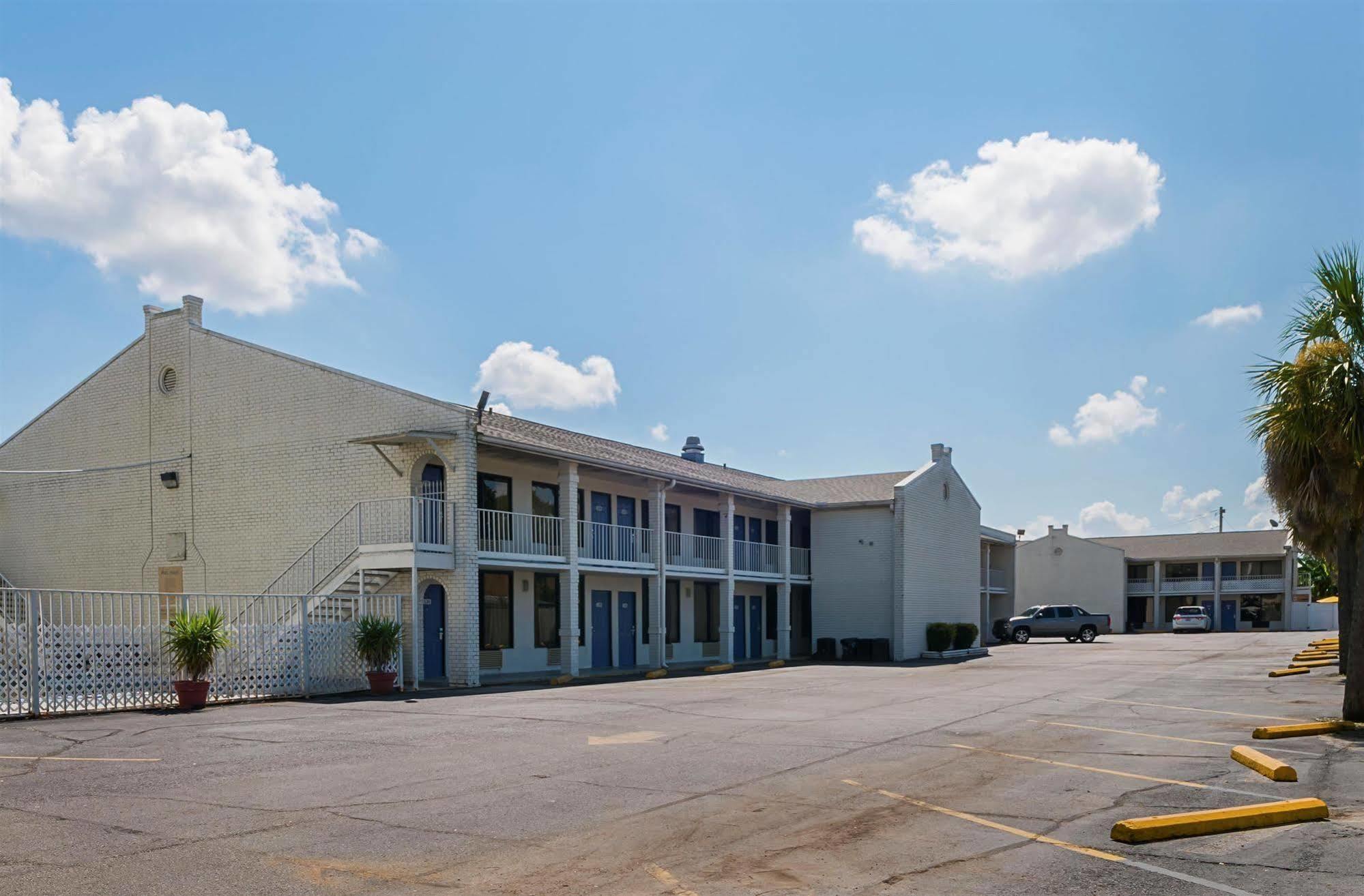 Red Roof Inn New Orleans - Westbank Harvey Kültér fotó